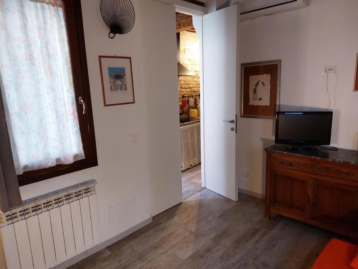 Isepo Apartment Венеция Екстериор снимка