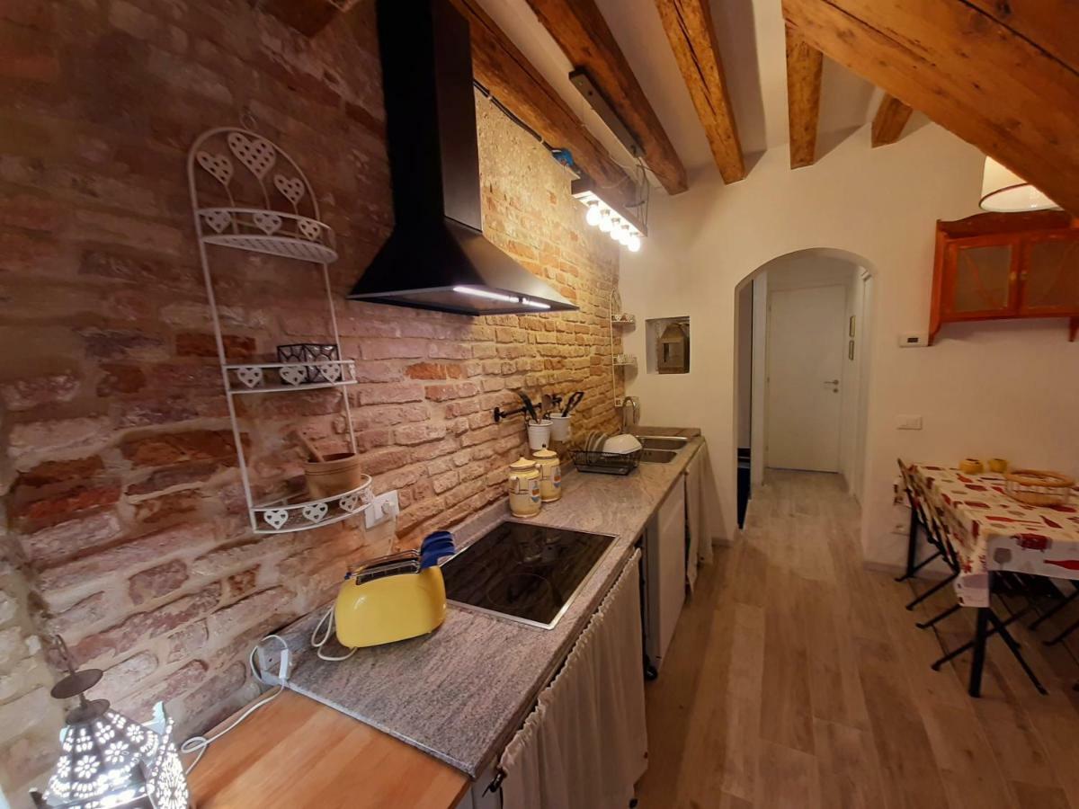 Isepo Apartment Венеция Екстериор снимка