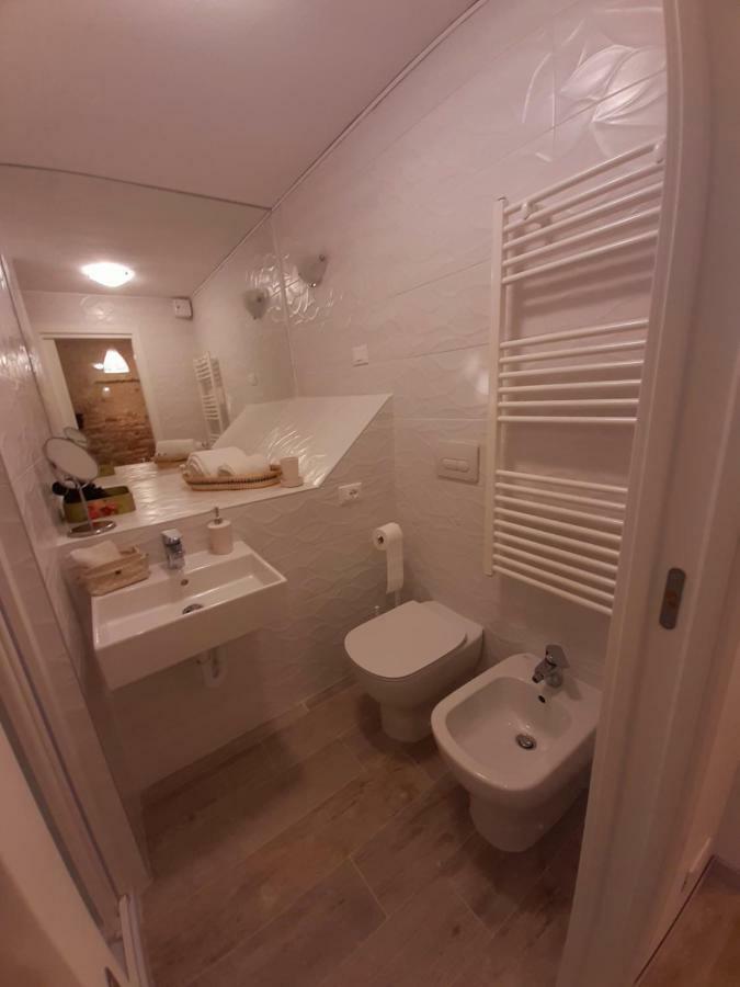 Isepo Apartment Венеция Екстериор снимка
